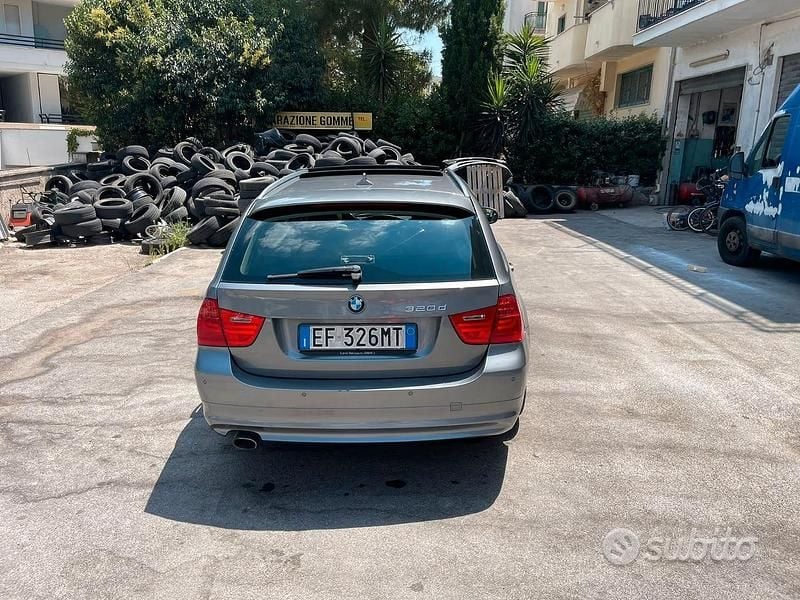 Usata BMW 320 184 CV (135 kW) 2010 Grigio Station wagon