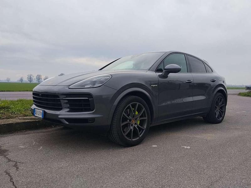 Grigio Usata 2020 Porsche Cayenne Coupe Coupé | 61.500 € (Ottimo prezzo) - Immagine 1/4