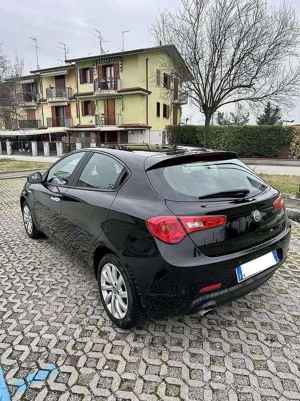 Usata Alfa Romeo Giulietta 120 CV (88 kW) 2016 Berlina