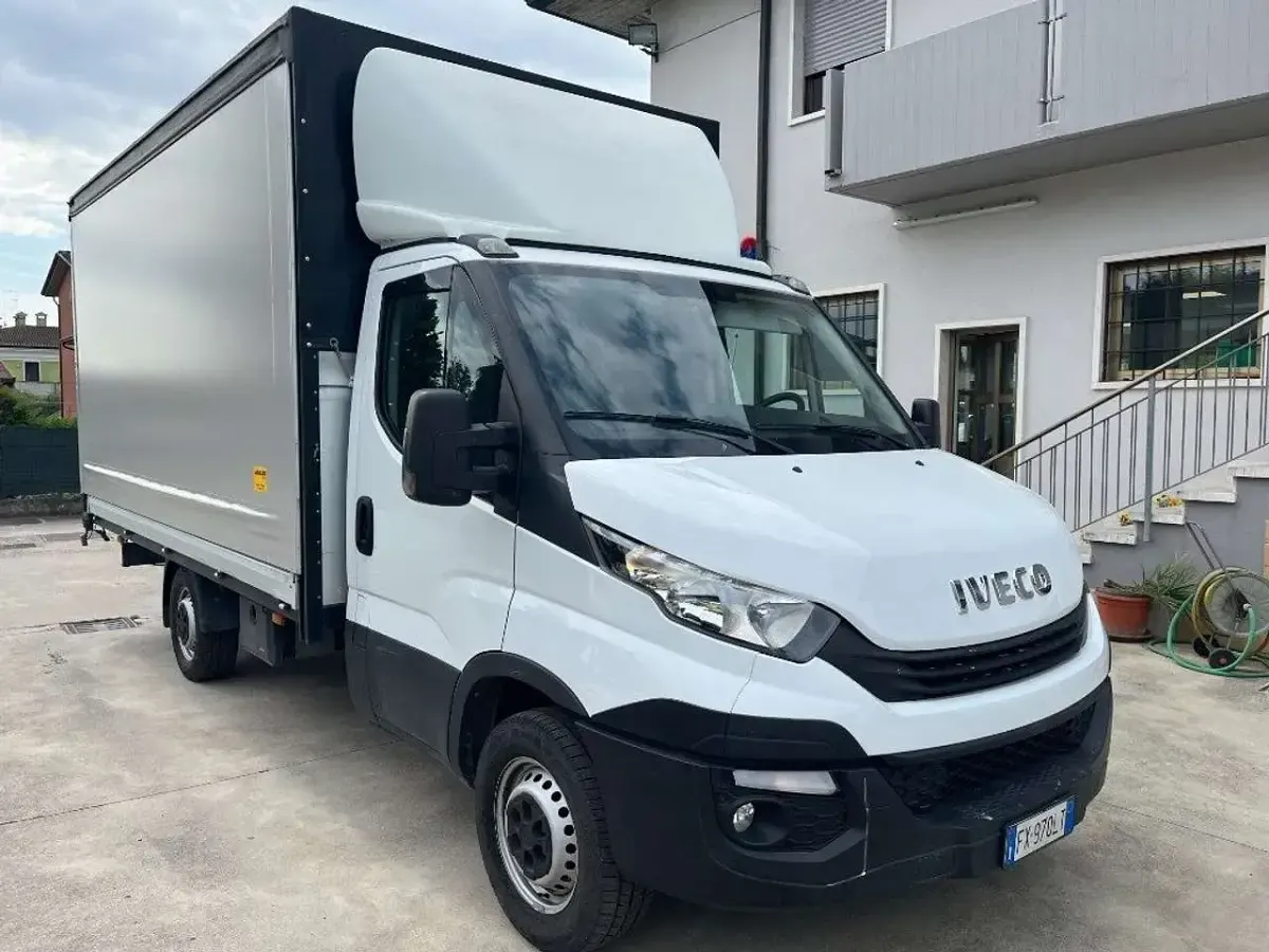 Usata Iveco Daily 155 CV (114 kW) 2019 Bianco Utilitaria