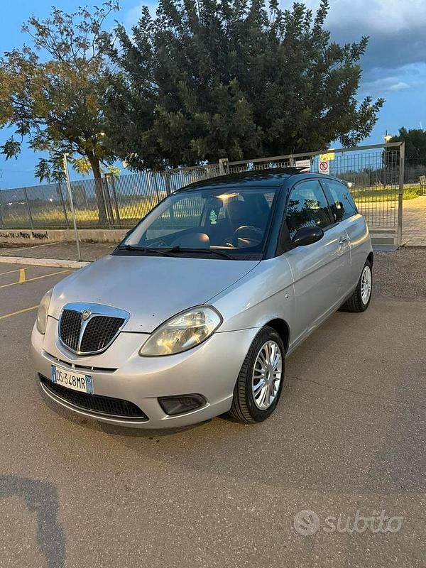 Usata 2008 Lancia Ypsilon Due volumi | 2500 € (Buon prezzo) - Immagine 1/4