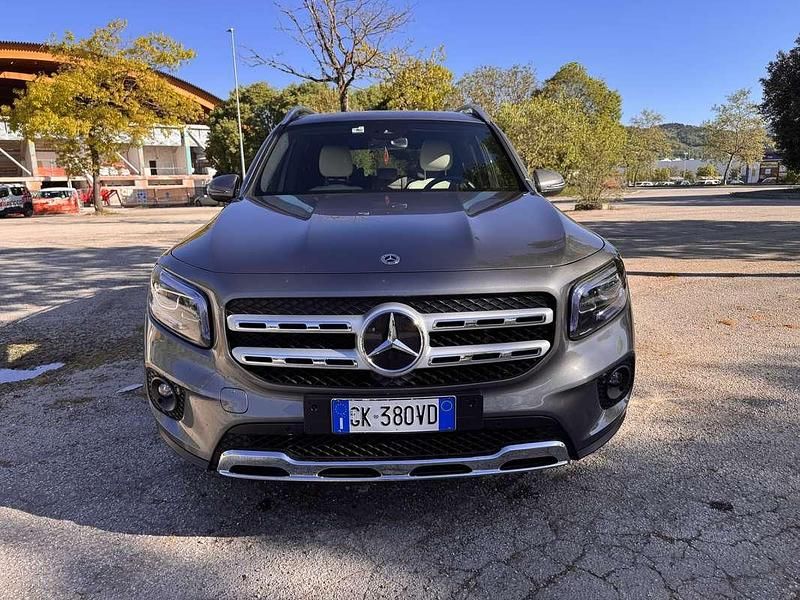 Usata Mercedes GLB200 150 CV (110 kW) 2022 Grigio SUV