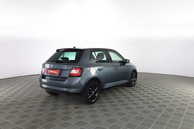 Usata Skoda Fabia Design Edition 95 CV (69 kW) 2018 Grigio quarzo metallizzato con tetto nero tulipa Utilitaria
