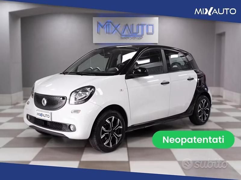 Usata Smart ForFour 71 CV (52 kW) 2018 Bianco Utilitaria