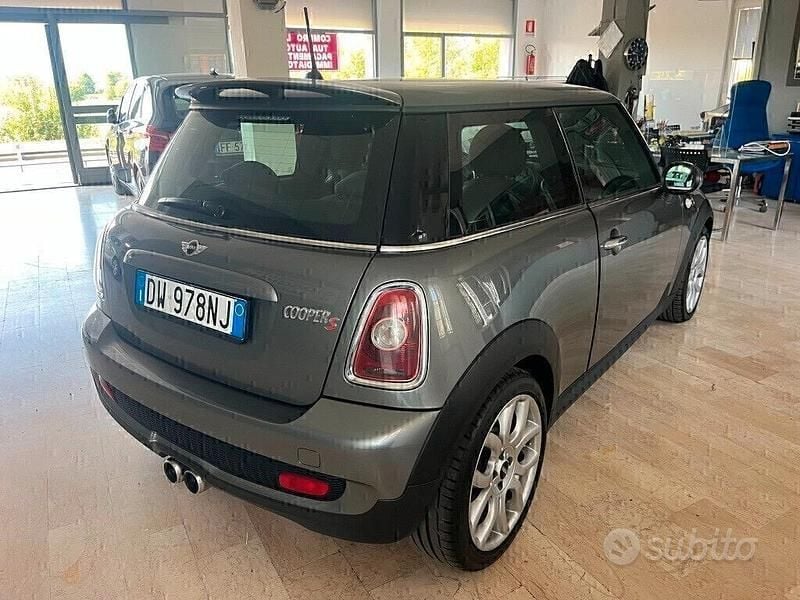 Usata Mini Cooper S 175 CV (128 kW) 2009 Grigio Utilitaria