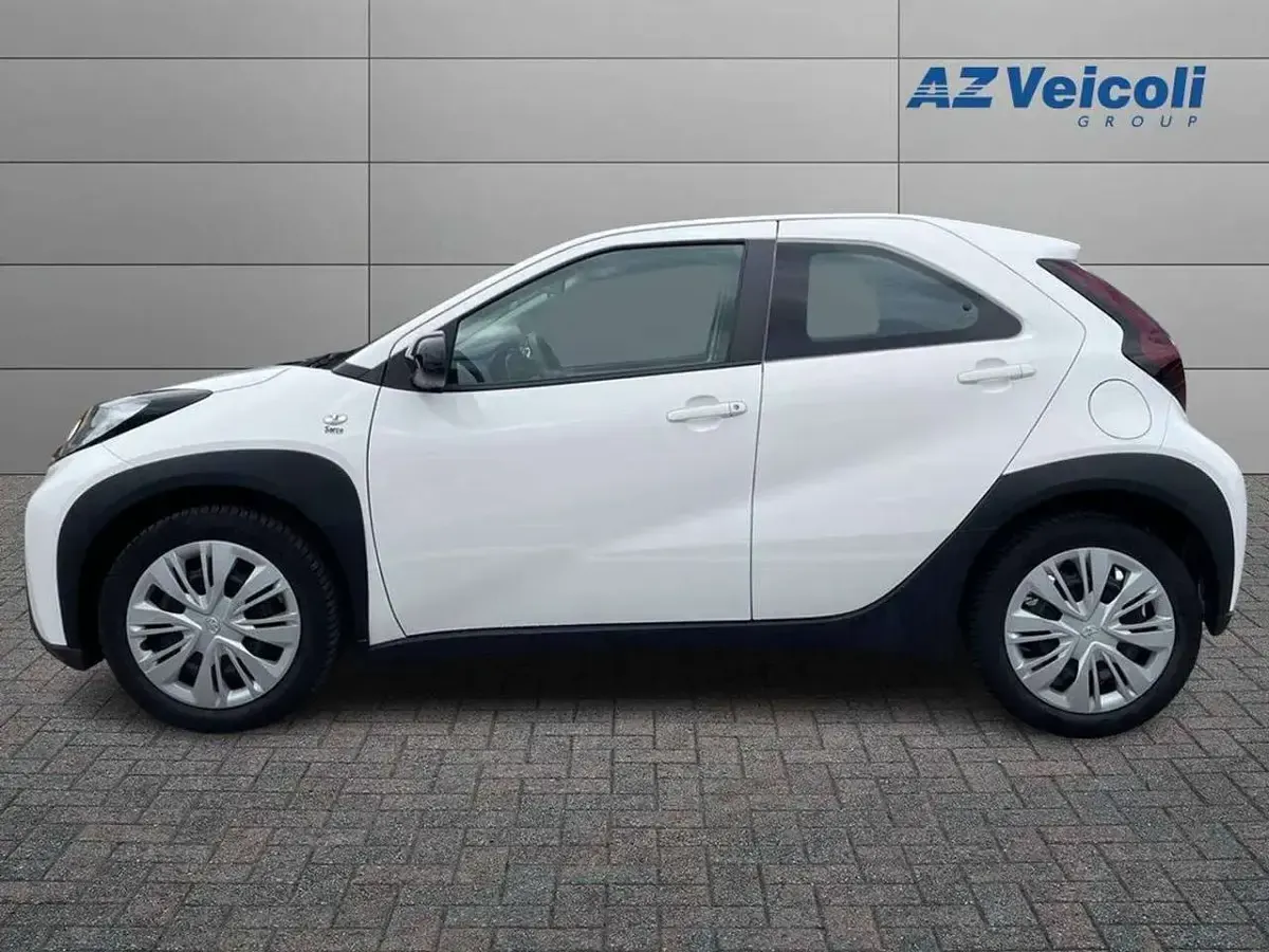 Usata Toyota Aygo X Active 72 CV (52 kW) 2023 Bianco SUV