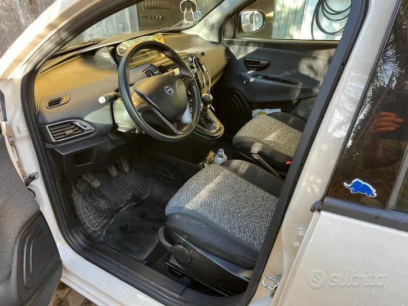 Usata Lancia Ypsilon 69 CV (50 kW) 2019 Utilitaria