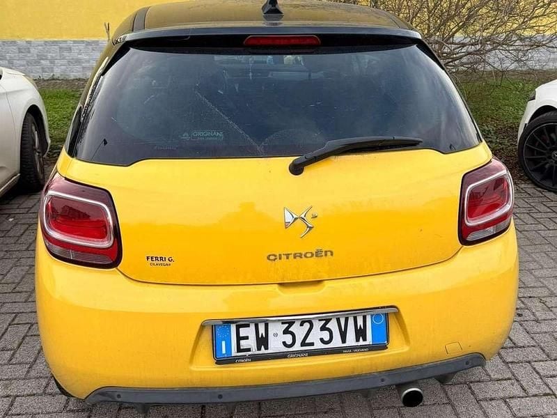 Usata Citroën DS3 Chic 82 CV (60 kW) 2014 Giallo Berlina