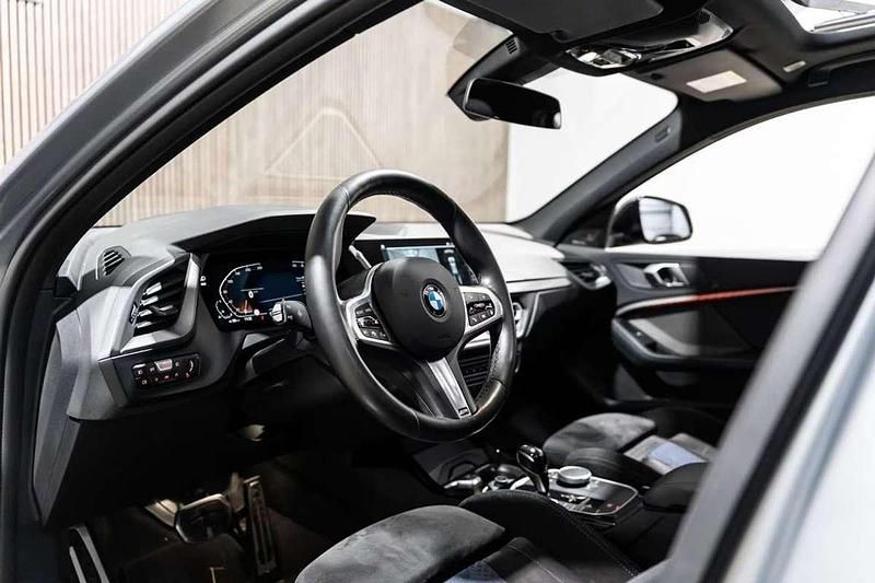 Usata BMW 118 136 CV (100 kW) 2024 Grigio Utilitaria