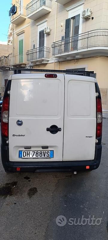 Usata Fiat Doblò 75 CV (55 kW) 2007 Bianco Monovolume