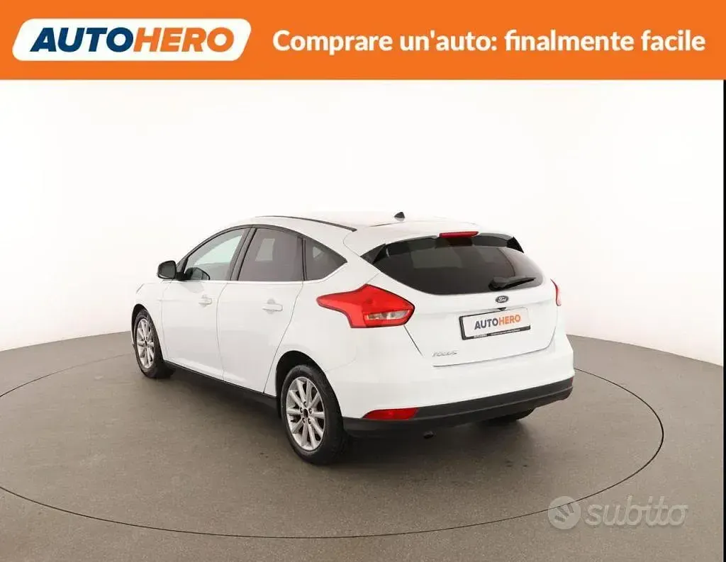Usata Ford Focus 120 CV (88 kW) 2015 Bianco Berlina