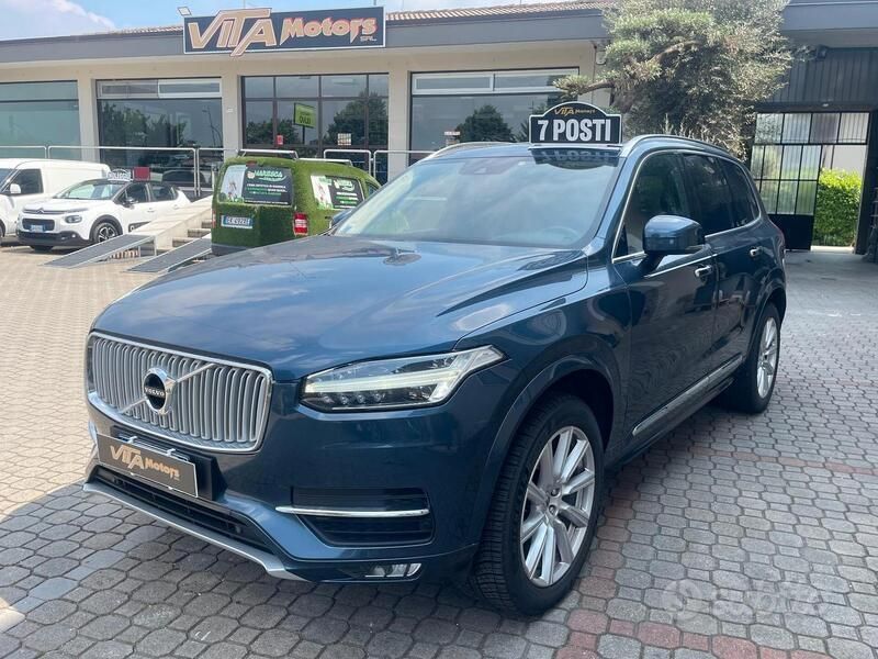 Blu Usata 2017 Volvo XC90 Inscription SUV | 26.500 € (Buon prezzo) - Immagine 1/4