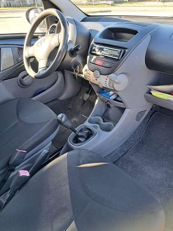 Usata Toyota Aygo Active 68 CV (50 kW) 2009 Blu/azzurro Utilitaria