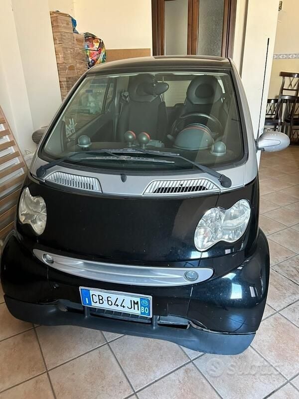 Usata Smart ForTwo Coupé 2002 Utilitaria