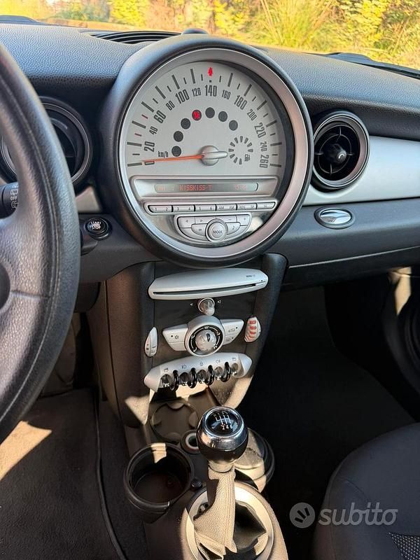 Usata Mini ONE 75 CV (55 kW) 2009 Nero Utilitaria