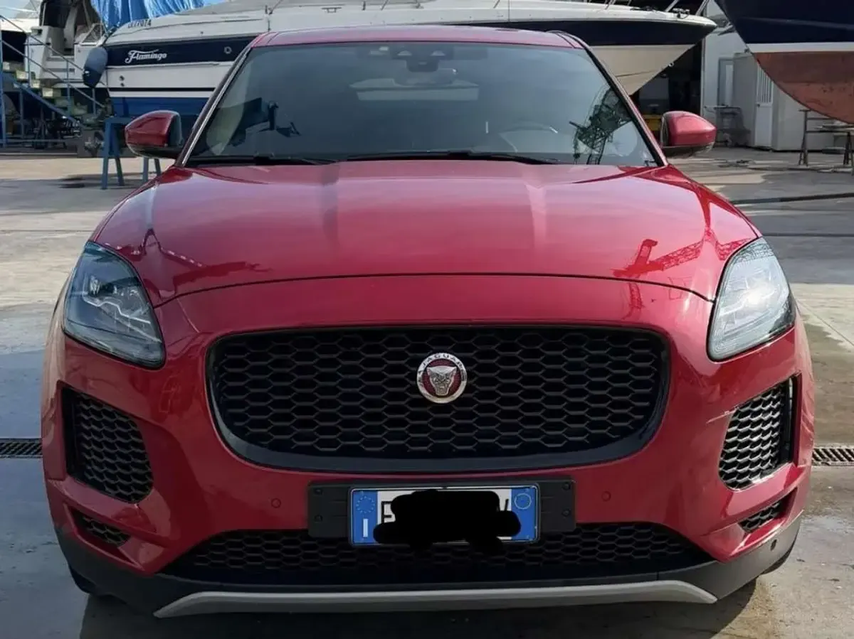Usata Jaguar E-Pace R-Dynamic 150 CV (110 kW) 2018 Rosso SUV