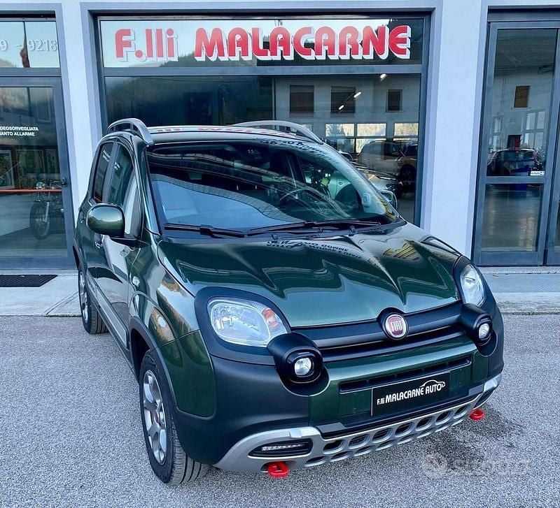 Usata Fiat Panda 4x4 S 90 CV (66 kW) 2015 Verde Utilitaria