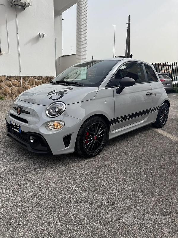 Grigio Usata 2022 Abarth 595 Competizione Due volumi | 24.000 € (Cara) - Immagine 1/4