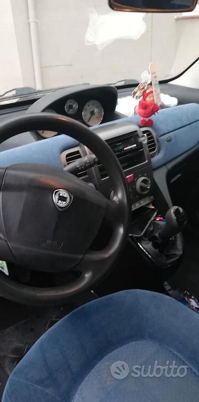 Grigio Usata 2005 Lancia Ypsilon Due volumi | 3000 € - Immagine 1/4