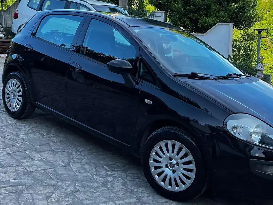 Usata Fiat Punto Evo Emotion 105 CV (77 kW) 2011 Nero Utilitaria