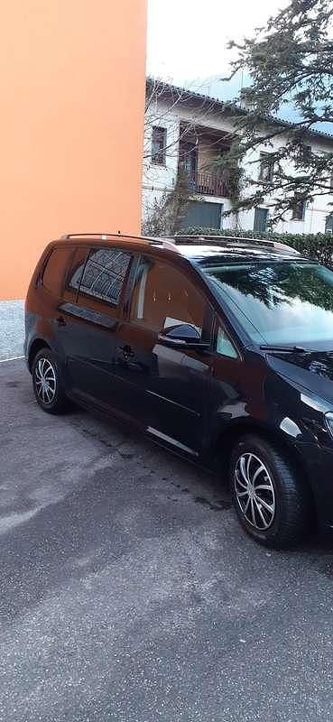 Usata VW Touran Comfortline 105 CV (77 kW) 2013 Nero Monovolume