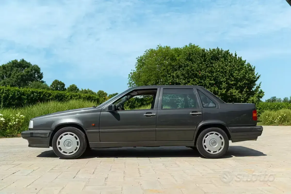 Usata Volvo 850 69 CV (50 kW) 1992 Grigio Berlina