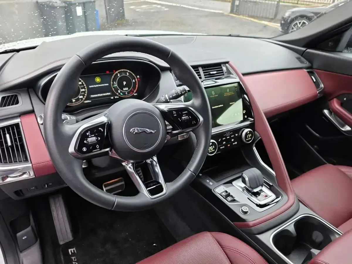 Occasion Jaguar E-Pace R-Dynamic 163 ch (119 kW) 2024 Blanc SUV