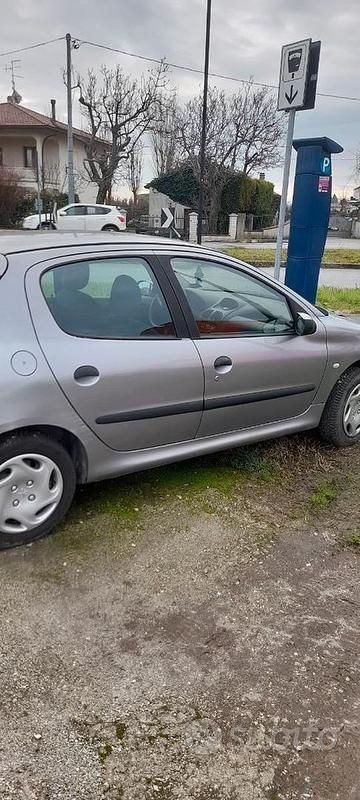 Usata Peugeot 206 2002 Grigio Berlina