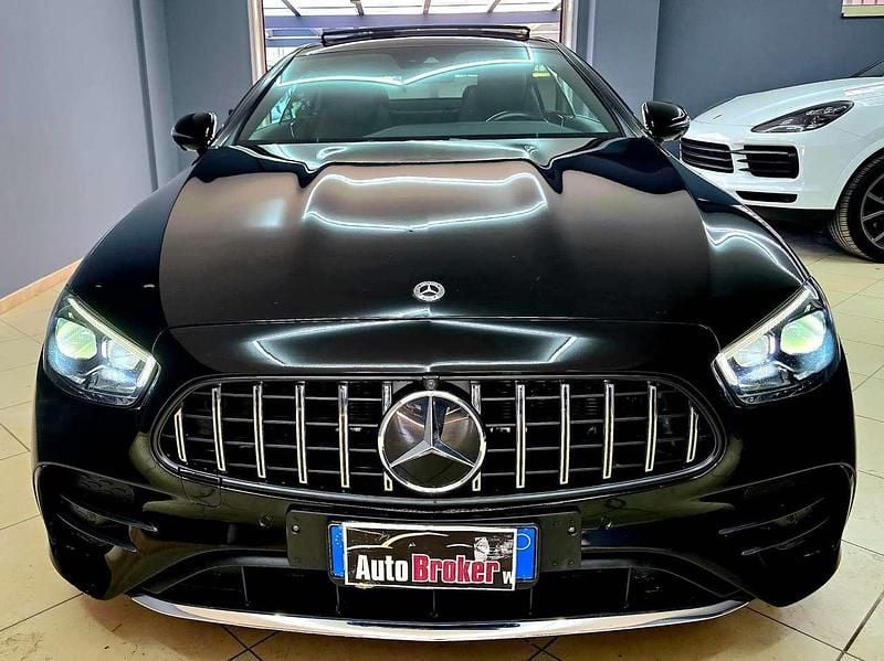 Usata Mercedes E400 Premium Plus 330 CV (242 kW) 2021 Nero Coupé