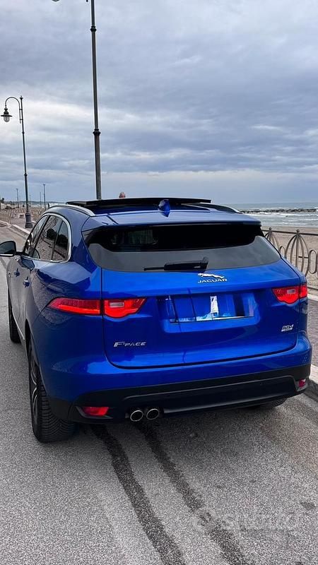 Usata Jaguar F-Pace 180 CV (132 kW) 2019 Blu SUV