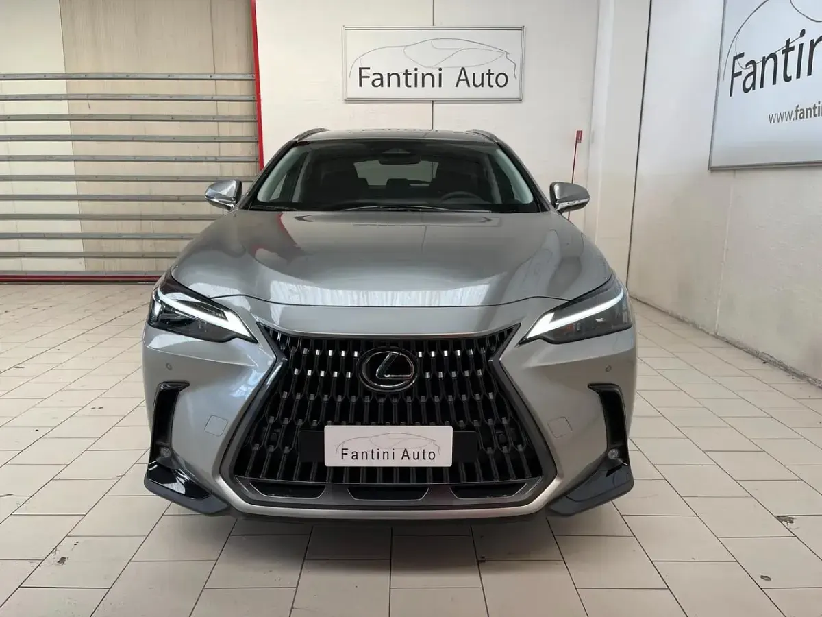 Nuova Lexus NX350h 190 CV (139 kW) 2026 Argento SUV