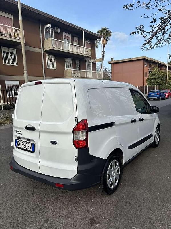 Usata Ford Tourneo Courier 75 CV (55 kW) 2022 Other Monovolume