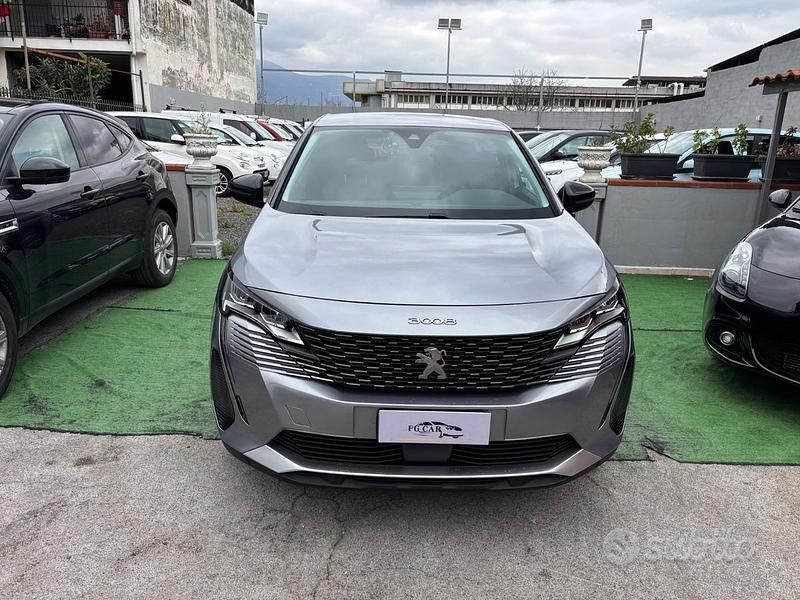 Usata Peugeot 3008 Allure 131 CV (96 kW) 2022 Grigio SUV