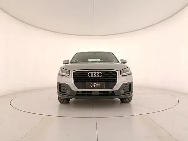 Usata Audi Q2 Business 116 CV (85 kW) 2018 Argento SUV