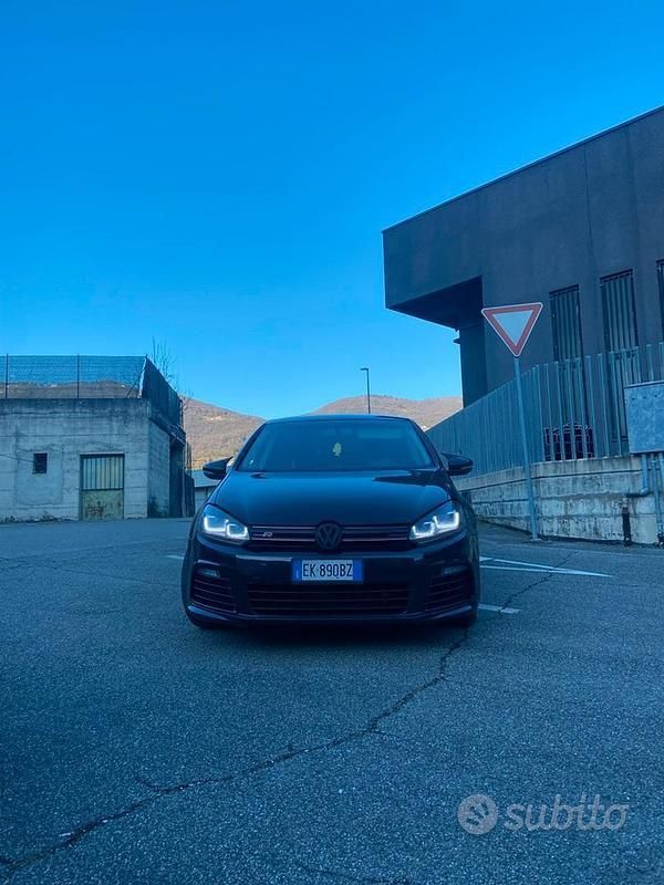 Usata 2011 VW Golf VI R-line Due volumi | 7000 € (Buon prezzo) - Immagine 1/4