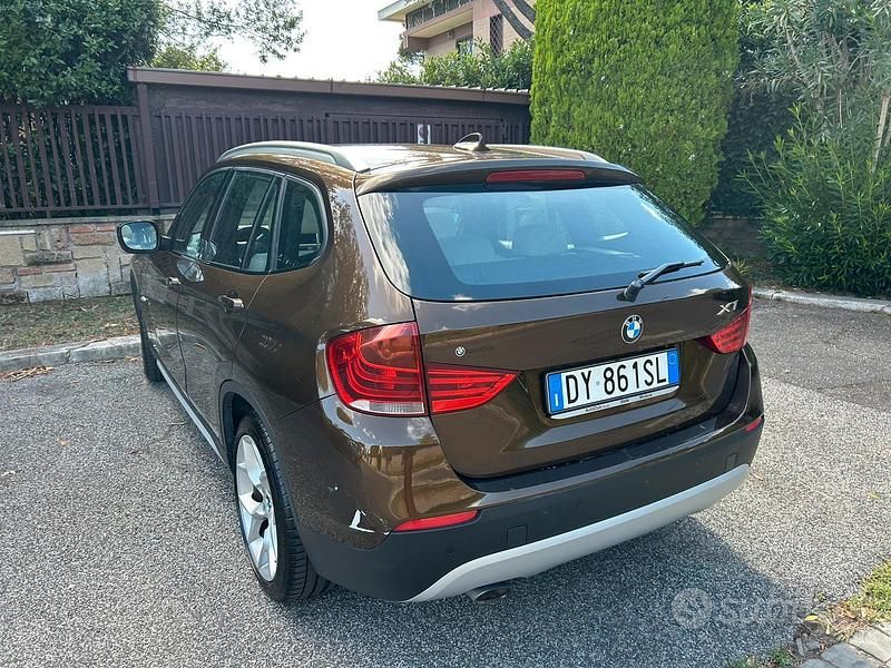 Usata BMW X1 177 CV (130 kW) 2009 Marrone SUV