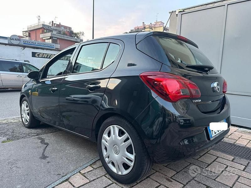 Usata Opel Corsa 75 CV (55 kW) 2016 Nero Utilitaria