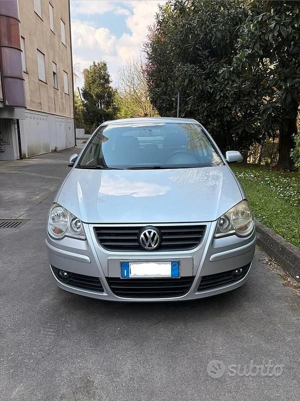 Usata VW Polo 64 CV (47 kW) 2006 Grigio Utilitaria