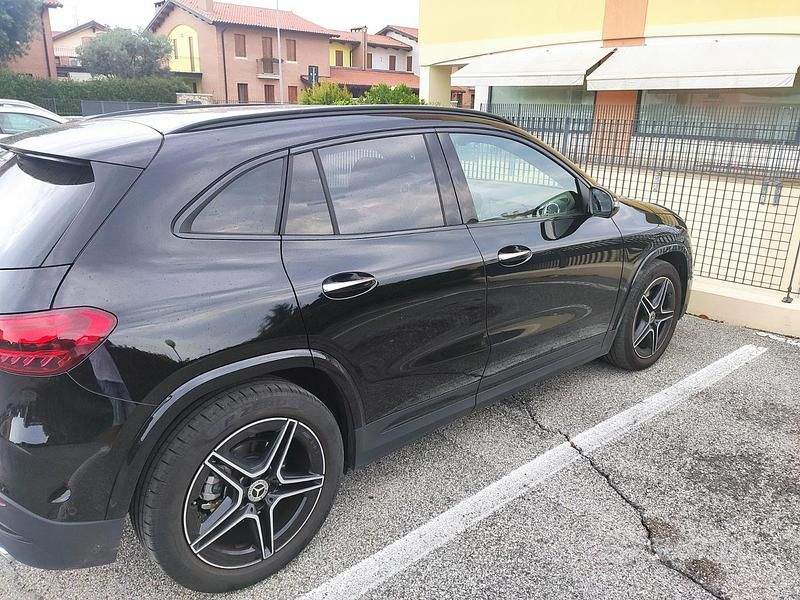 Usata Mercedes GLA200 AMG 163 CV (119 kW) 2023 Nero SUV