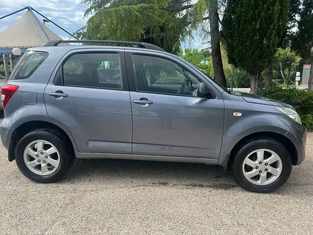Usata Daihatsu Terios 105 CV (77 kW) 2008 SUV