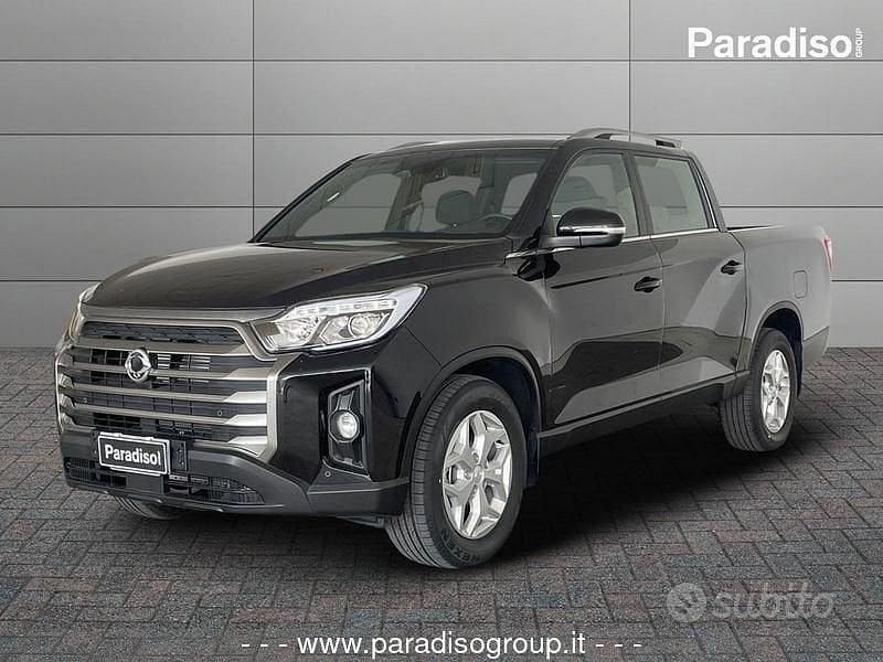 Nero Nuova 2025 Ssangyong (KGM) Rexton SUV | 27.800 € - Immagine 1/4