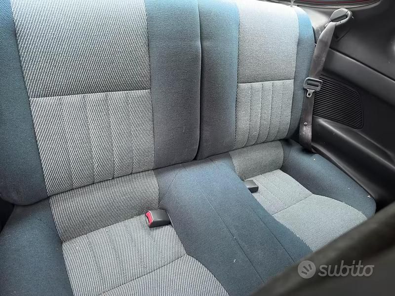 Begagnad Toyota Celica 156 HK (114 kW) 1994