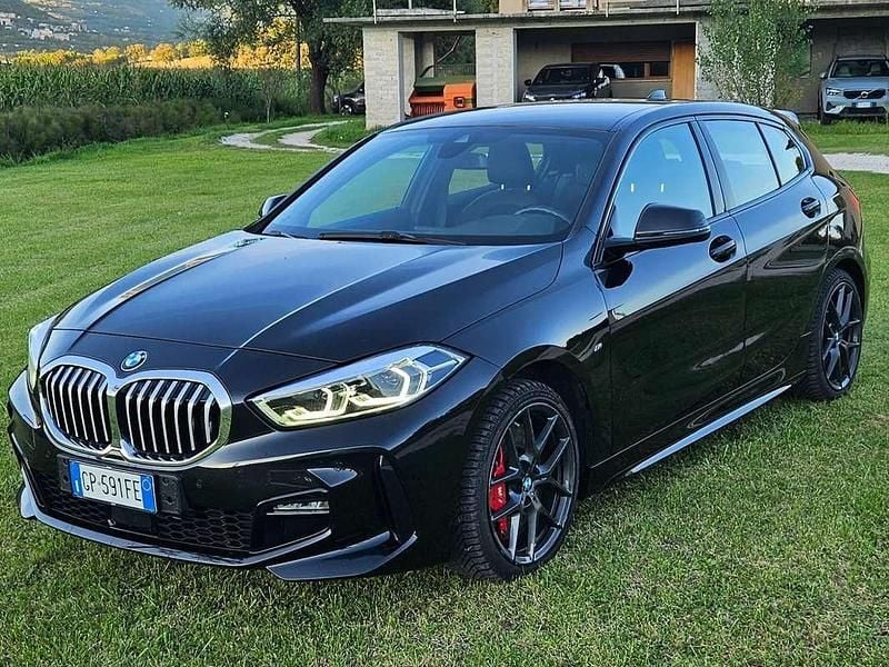 Nero Usata 2023 BMW 116 M Sport Due volumi | 26.500 € (Ottimo prezzo) - Immagine 1/4