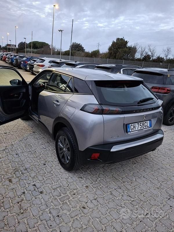 Usata Peugeot 2008 102 CV (75 kW) 2021 Grigio SUV