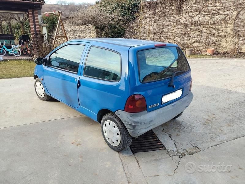 Usata Renault Twingo 58 CV (42 kW) 1997 Blu Utilitaria