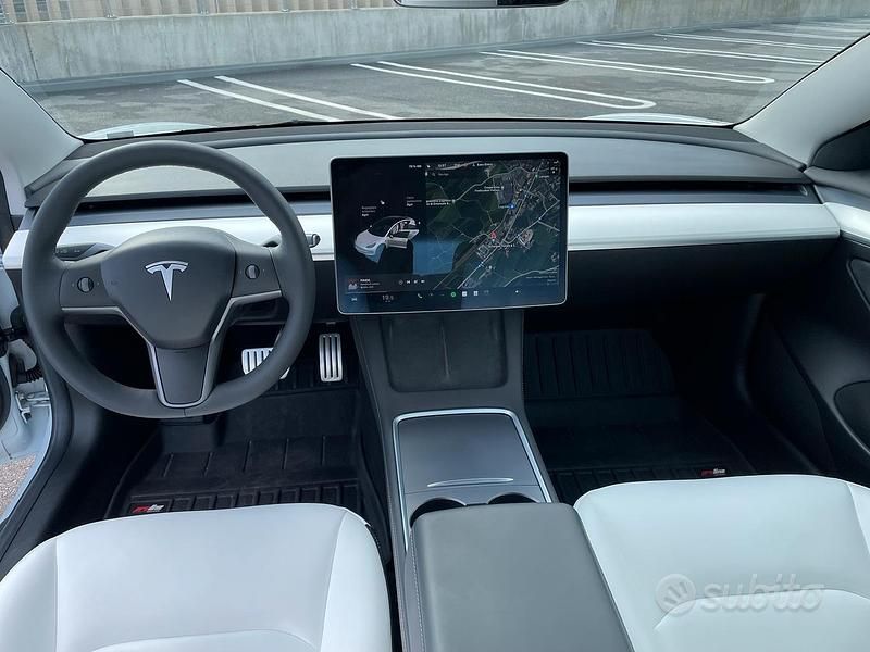 Usata Tesla Model 3 Performance 235 kW (320 CV) 2021 Bianco Berlina