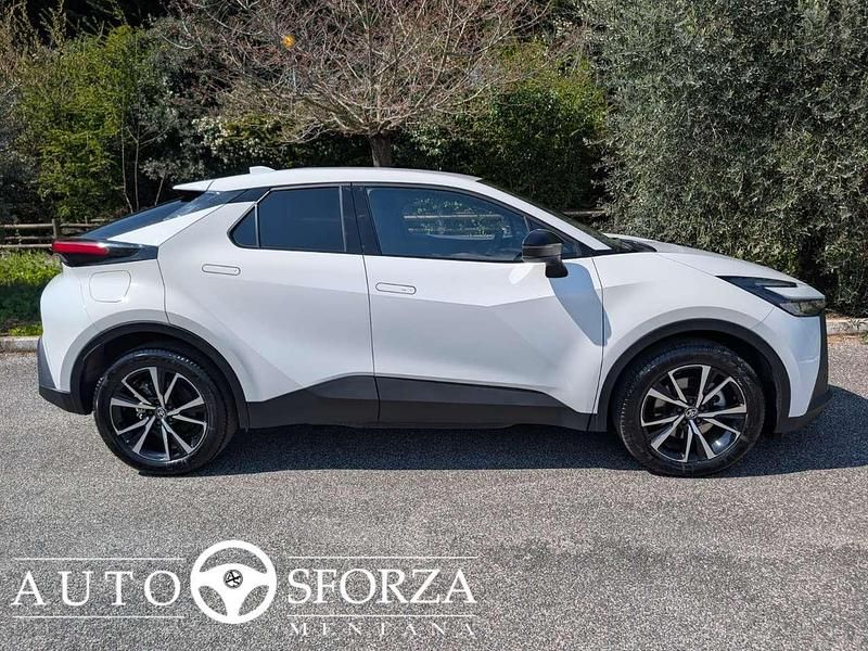 Usata Toyota C-HR Trend 152 CV (111 kW) 2025 Bianco SUV