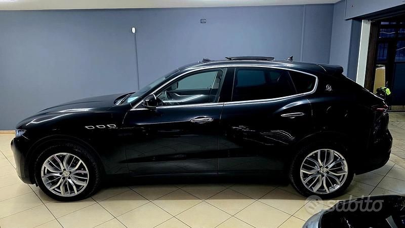 Usata Maserati Levante GranLusso 250 CV (183 kW) 2021 Nero SUV