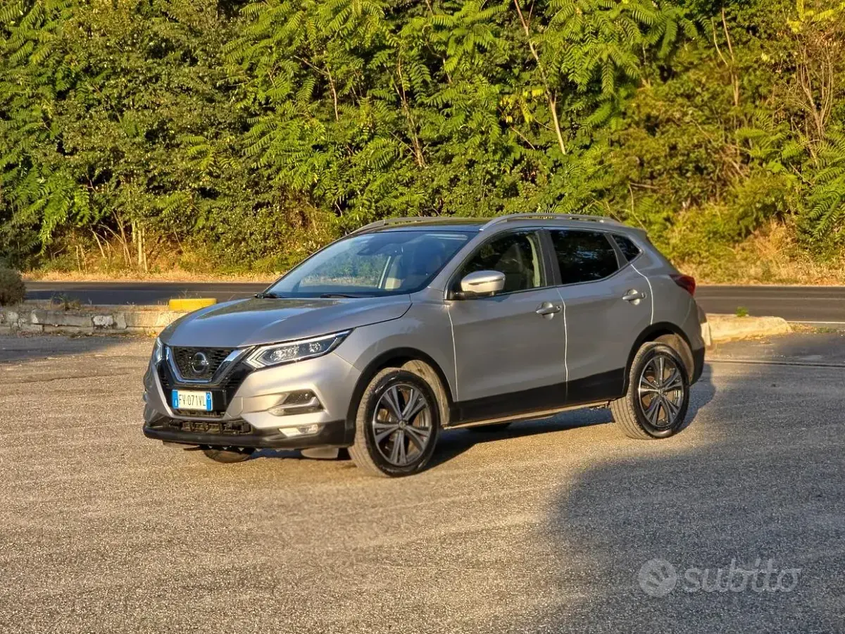 Usata Nissan Qashqai N-Connecta 116 CV (85 kW) 2019 Grigio SUV