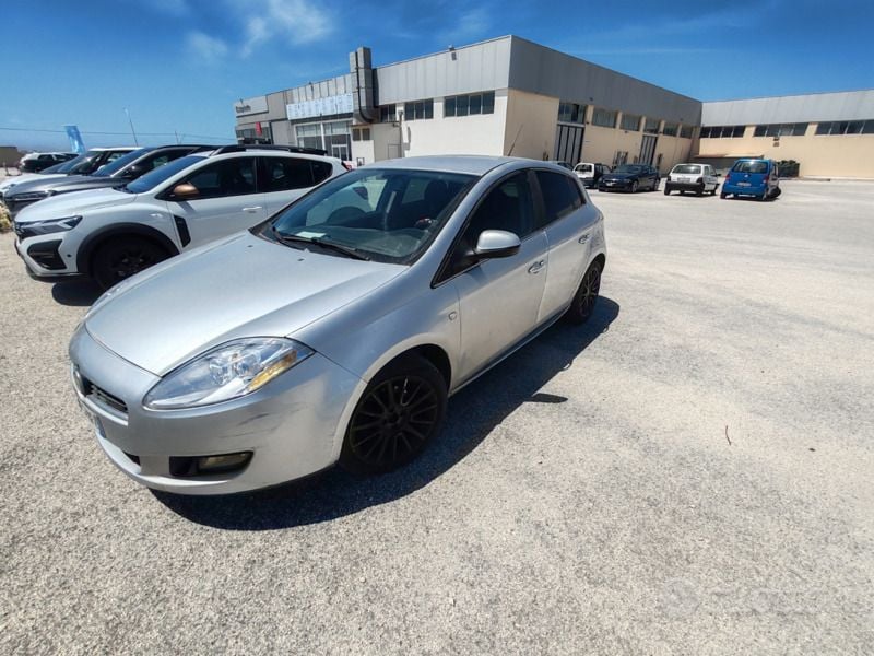 Usata Fiat Bravo 120 CV (88 kW) 2008 Grigio Utilitaria